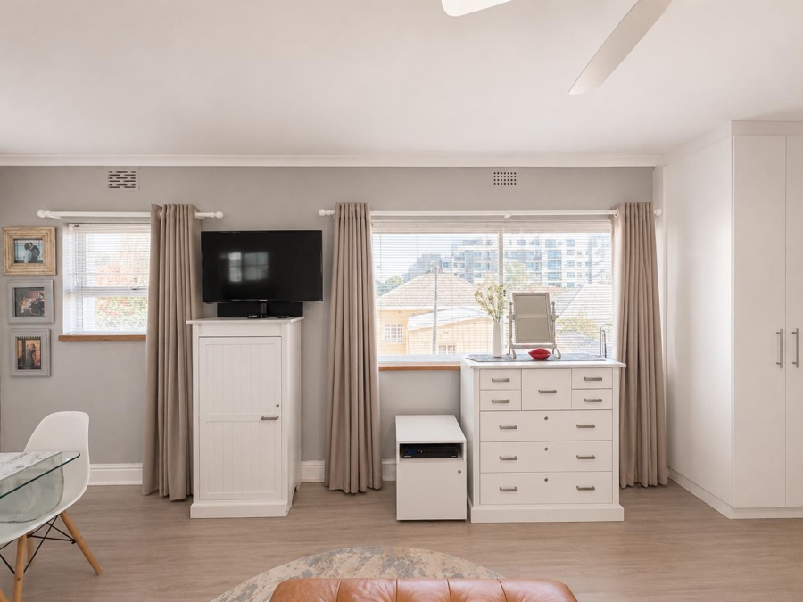 1 Bedroom Property for Sale in Green Point Western Cape